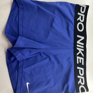 Women’s Nike Pro Blue/Purple Performance Shorts (2.5inch) size medium